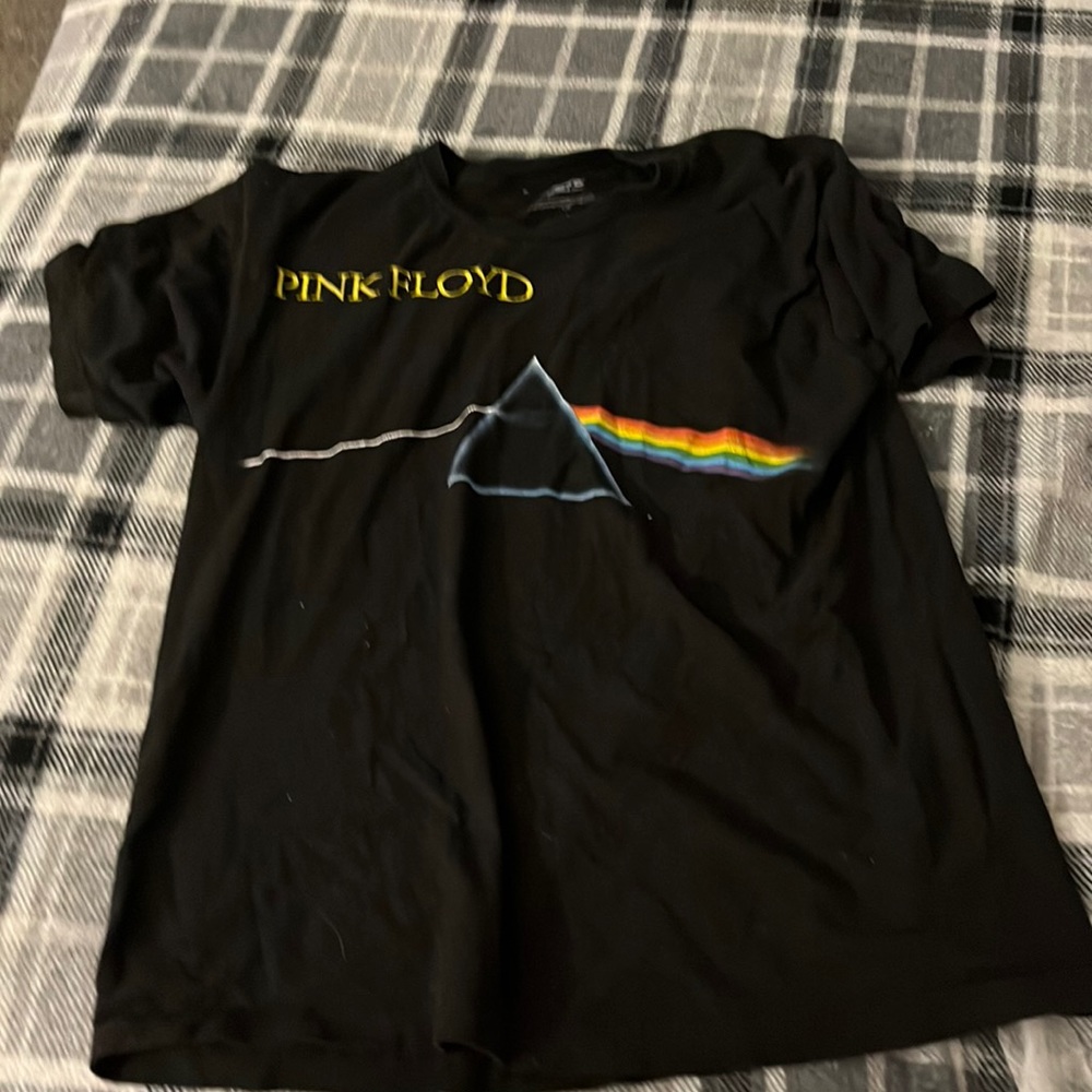 Pink Floyd shirt